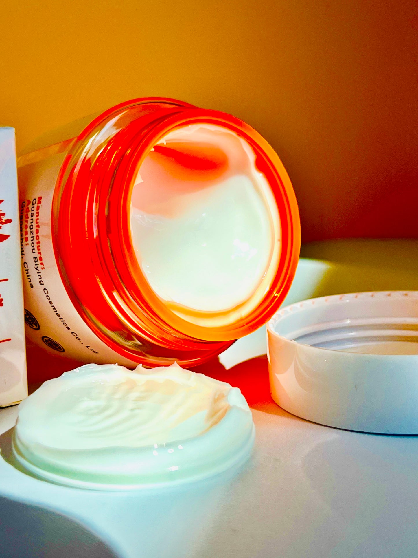 Crème unifiante de teint et correctrice de tâches sombres